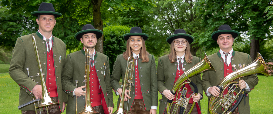 Tenöre und Posaunen der Grenzlandmusik Halbenrain