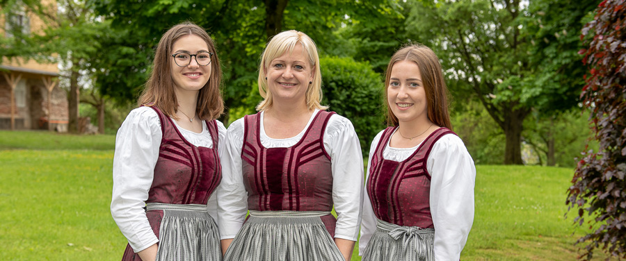 Marketenderinnen der Grenzlandmusik Halbenrain